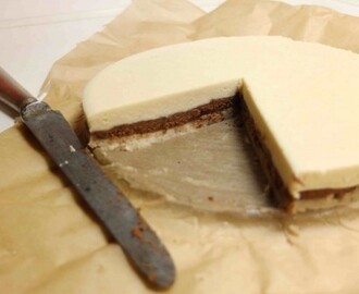 Čokoládový raw dort „white’n black’n white“
