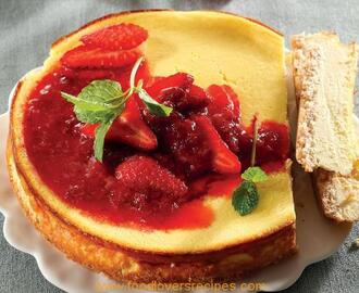 LOW CARB CHEESECAKE WITH BERRY COMPOTE