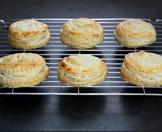 Puff pastry mince pies