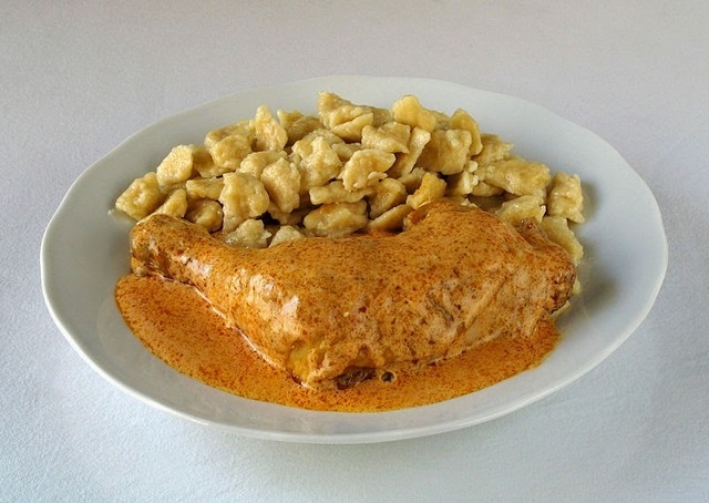Recette de poulet rôti, sauce aux noix (Georgie, Caucase)