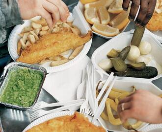 Fish, chips & mushy peas