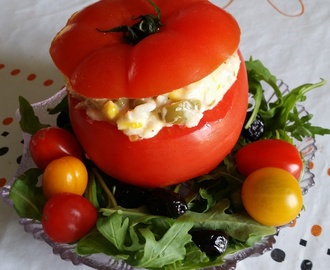 Tomate fourrée à la macédoine