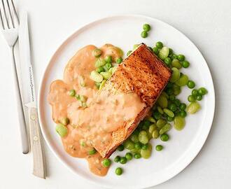 Broiled Salmon With Tomato Cream Sauce