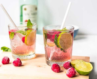 Raspberry mojito cocktail