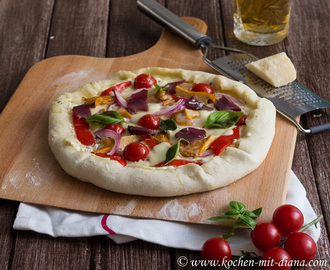 Pizza mit Käserand/ Pizza with cheese edge