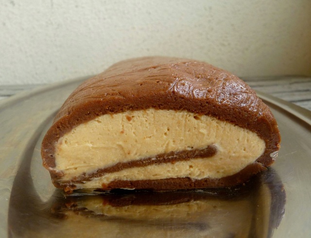 Cheesecake roulé au chocolat blond et café sans cuisson, série pâtisserie hybrides #1