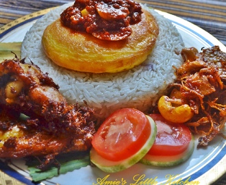 Nasi Lemak, Ayam Goreng Kampung & Sambal Goreng Jawa