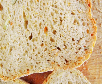 Chleb żytni na drożdżach z marchewką i dynią