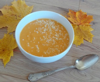 Velouté de chou-fleur au potiron (Cauliflower cream soup with pumpkin)