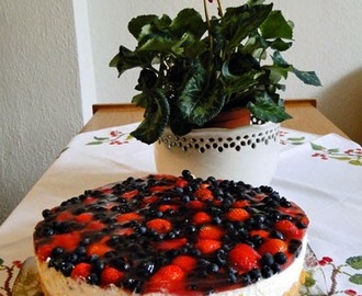Smetanový dort s ovocem