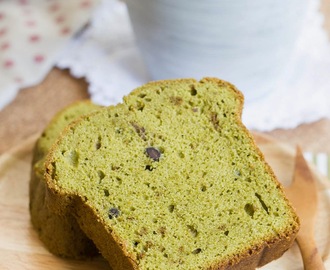 Green tea pound cake