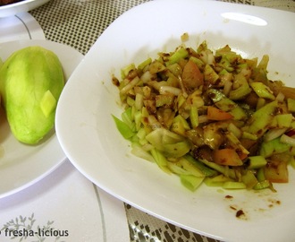 Enseladang Mangga (Mango Salad)