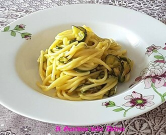 Spaghetti con carbonara di zucchine