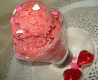 yaourt glacé a la fraise ( frozen yogurt)
