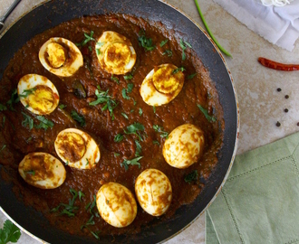 Egg Vindaloo And String Hoppers (Idiyappam)