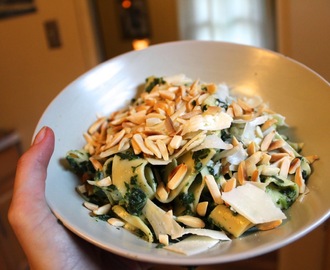 Pappardelle Pasta with Spinach and Almonds in a White Wine Cream Sauce