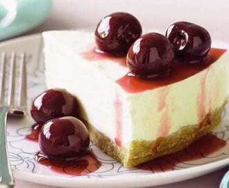 Cheesecake λευκής σοκολάτας με ζαχαρούχο γάλα χωρίς ψήσιμο, από το sintayes.gr!