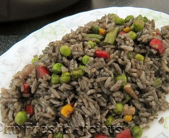 Fried Rice in Cuttlefish Ink