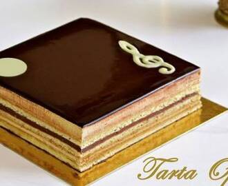 Receita de Ópera: bolo francês com cara de torta, difícil de fazer, mas irresistível!