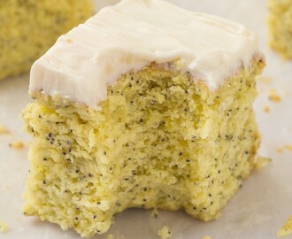 Healthy Flourless Lemon Poppy Seed Breakfast Cake