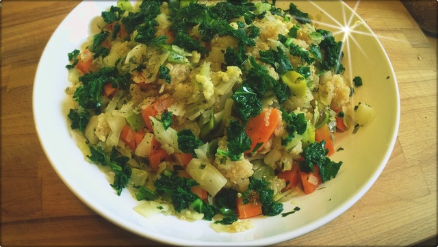 Wegański obiad/dieta samuraja- Quinoa (komosa ryżowa) z warzywami.