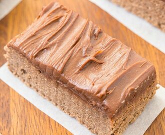 Healthy No Bake Chocolate Fudge Protein Bars
