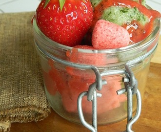 {Dessert} Coupe glacée autour de la fraise (sorbet basilic, sorbet fraises séchées et coulis de fraises!)