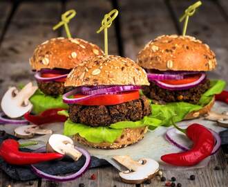 Veggie Burgers With Green Lentils And Mushrooms