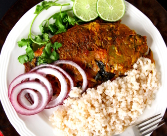 Meen Pollichathu {Baked Fish With Indian Spices}