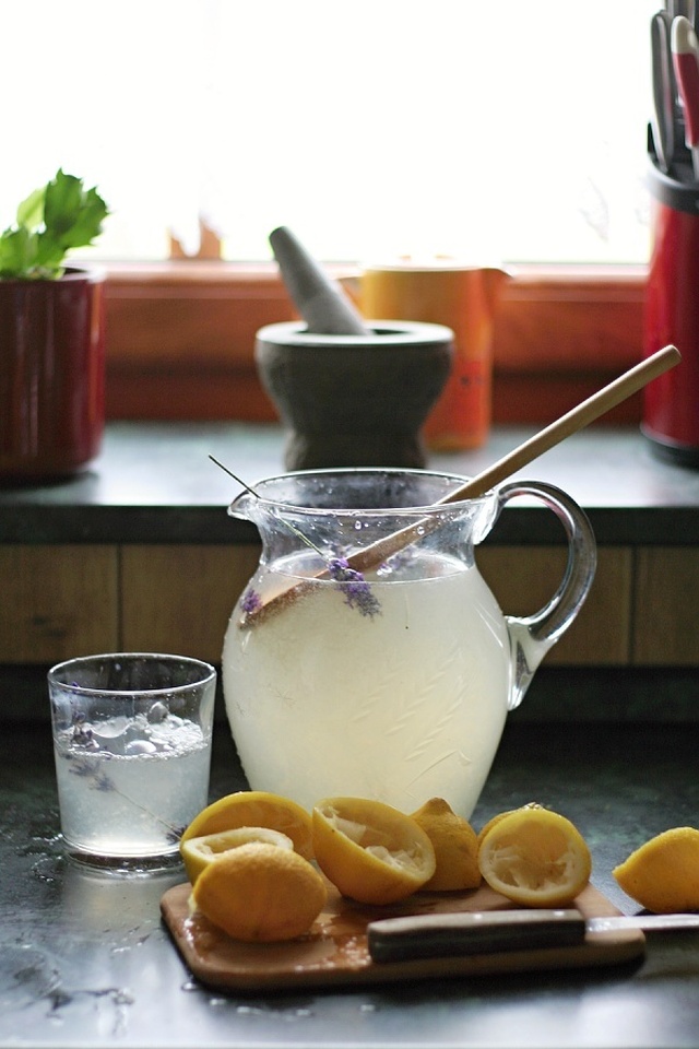 Domácí levandulová limonáda (upravený recept podle Dity P)