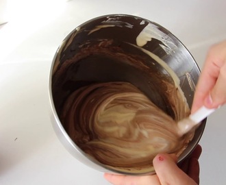 les bases en pâtisserie française: la mousse au chocolat pour entremet/ pâte à bombe