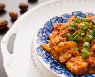 Kurczak w curry z kaszą jaglaną i cukinią