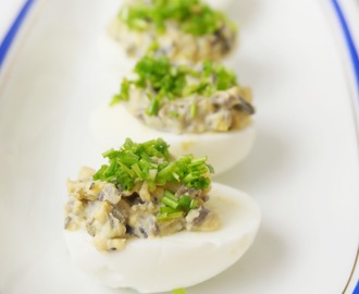Jajka faszerowane na 3 sposoby: z tuńczykiem, z pieczarkami albo z oliwkami z kabanosem