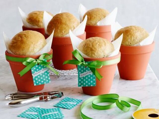 Kids Can Make: Rosemary Bread in a Flower Pot