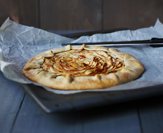 Sweet organic apple pie galette