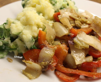 Chicorée-Paprika-Gemüse mit Kartoffelpüree