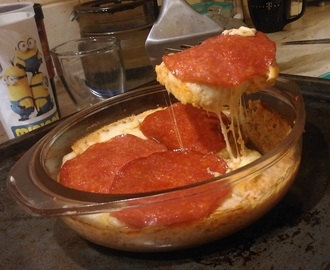 Zapiekanka a’la pizza z kalafiorem i salami