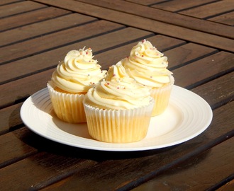 Vanilkové cupcakes s vanilkovým krémem