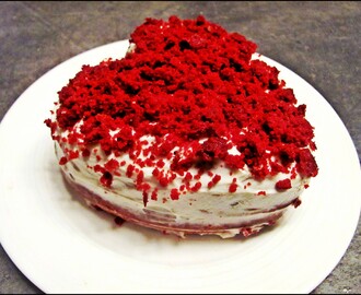 Red velvet valentine cake