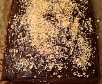 Szybkie i proste ciasto czekoladowe z orzechami włoskimi