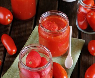 Pomidory w słoiku w sosie pomidorowym ;)