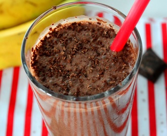 Shake czekoladowo - bananowy z dodatkiem masła orzechowego i płatków owsianych