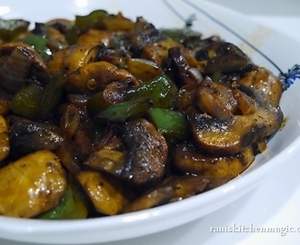 Mushroom and Capsicum Stir Fry (Indochinese Style)