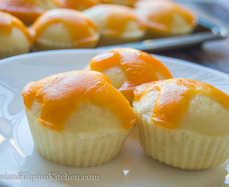 Puto Cheese (Steamed Muffins With Cheese Toppings)