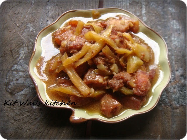 咸菜焖炸肉 ~ Fried Pork Simmer Salted Mustard