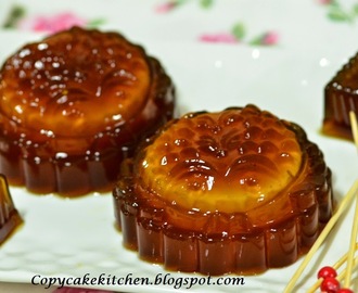 Gula Melaka/Palm Sugar Jelly Mooncake 椰糖燕菜月饼