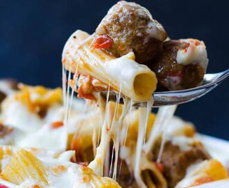Cheesy Meatball Pasta Casserole