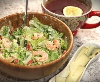 Легкий салат для тех,кто хочет покушать вкусно,а главное-быстро