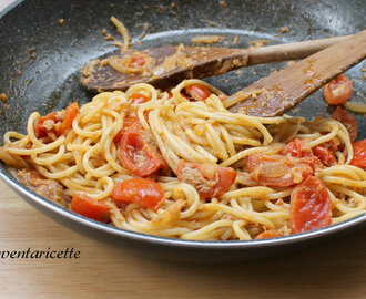 Pasta Tonno Acciughe e Pomodorini | Ricetta Veloce