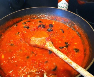 Easy Tomato Sauce with Anchovy & Kalamata Olives